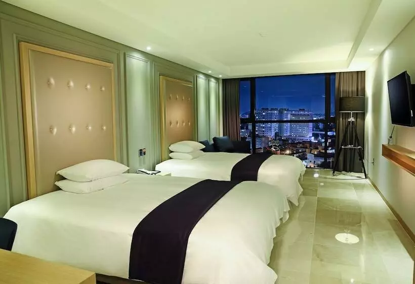 Fotos del hotel The One:  11