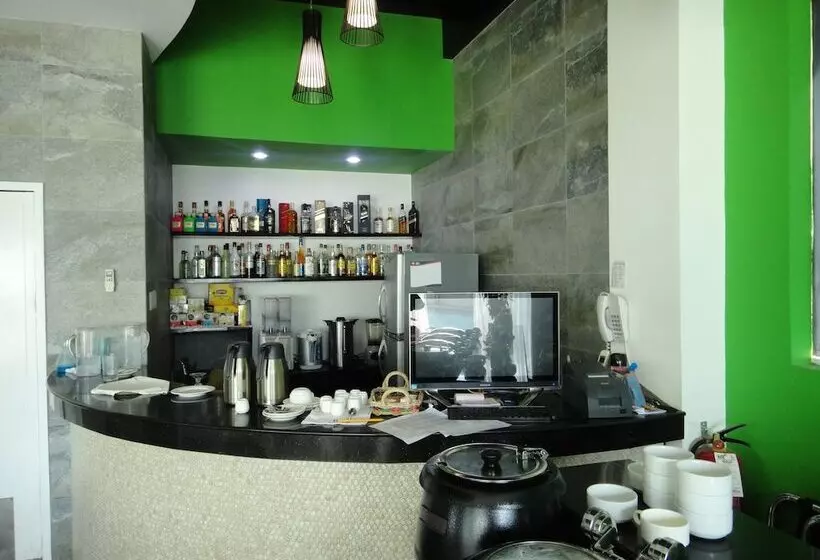 Fotos del hotel One Manalo Place:  7