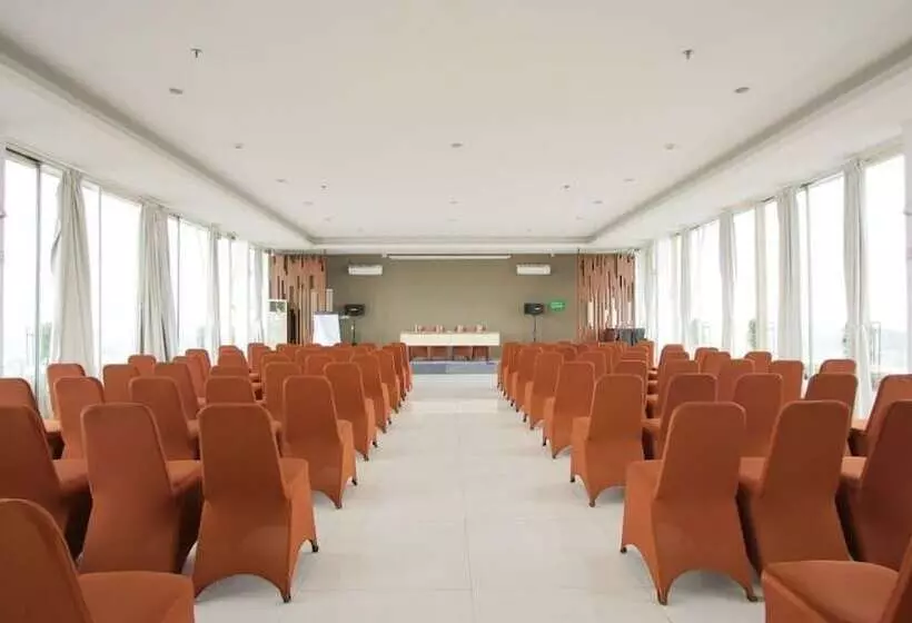 Fotos del hotel Ascent Premiere  And Convention:  13