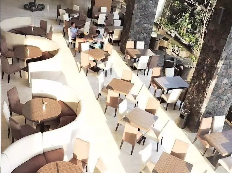 Fotos del hotel Ascent Premiere  And Convention:  18