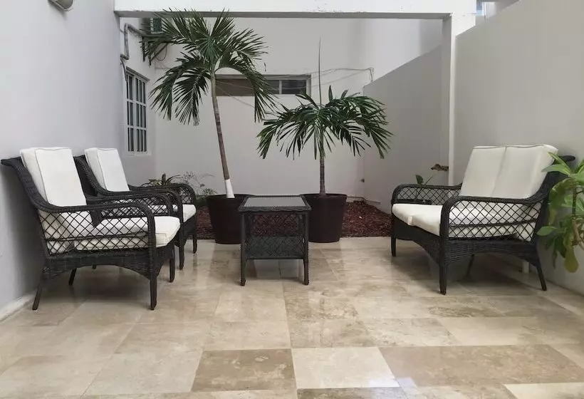 Fotos del hotel La Playa Condo:  3