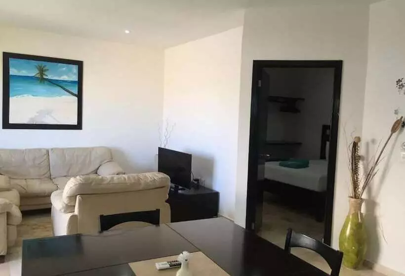 Fotos del hotel La Playa Condo:  24