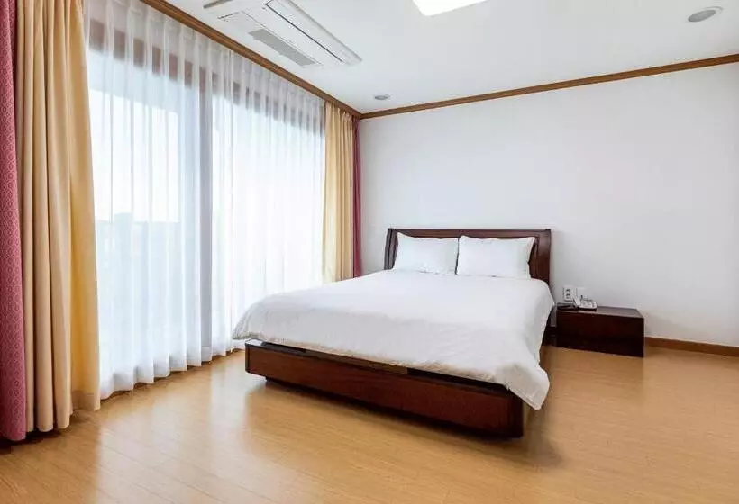 Fotos del hotel The Bay Jeju Resort:  3