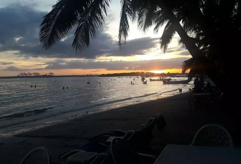 Fotos del hotel Village On The Beach:  12