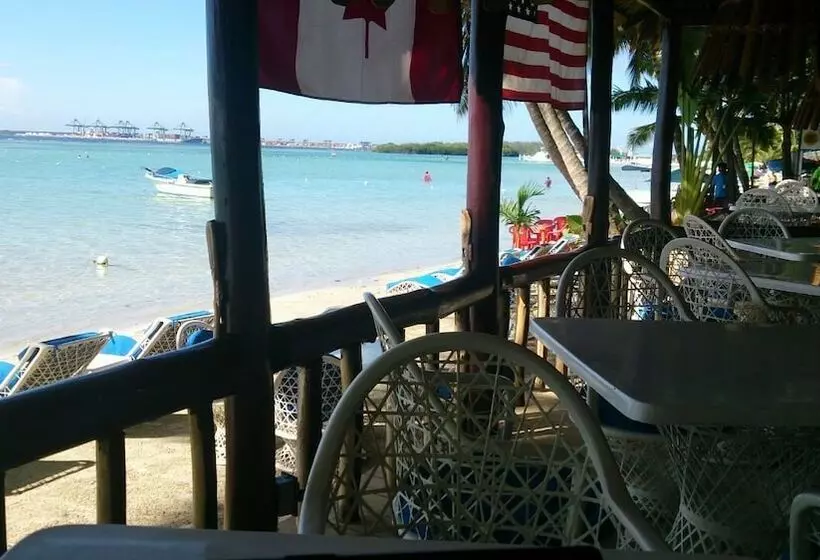 Fotos del hotel Village On The Beach:  14