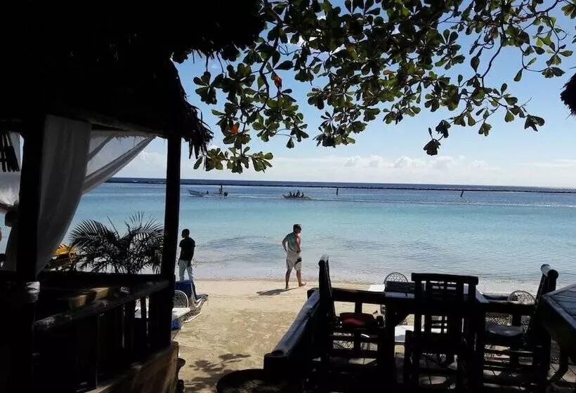 Fotos del hotel Village On The Beach:  23