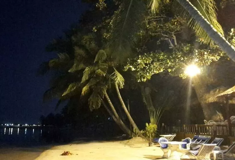 Fotos del hotel Village On The Beach:  16