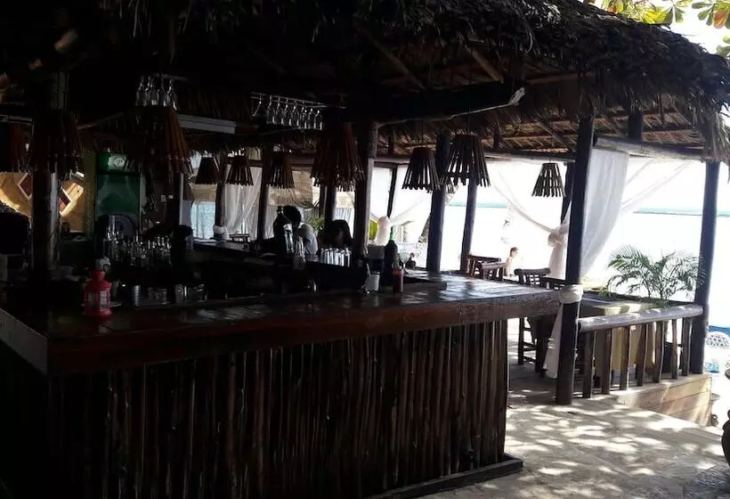 Fotos del hotel Village On The Beach:  13