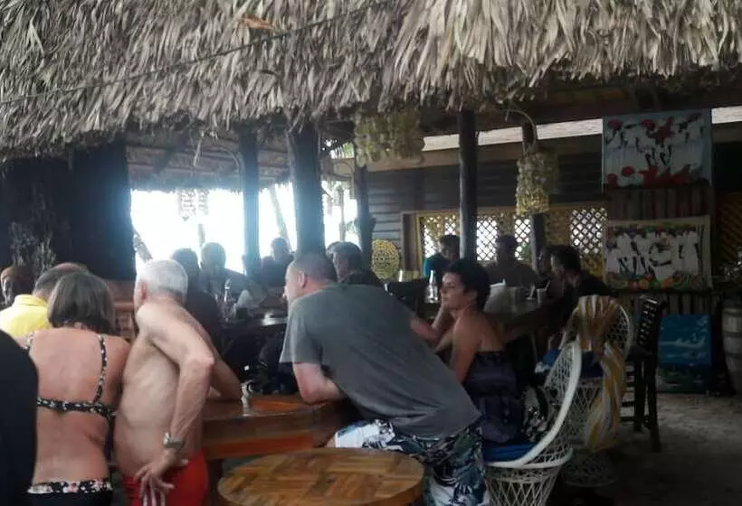 Fotos del hotel Village On The Beach:  2