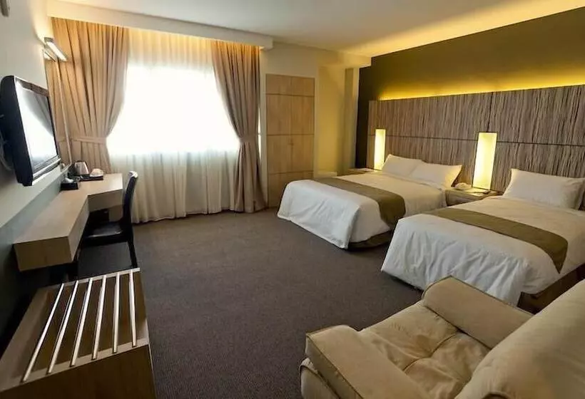 Fotos del hotel Grand Medallion:  2