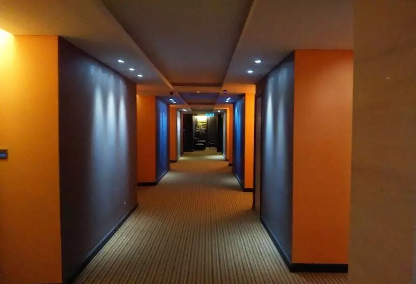 Fotos del hotel Grand Medallion:  3