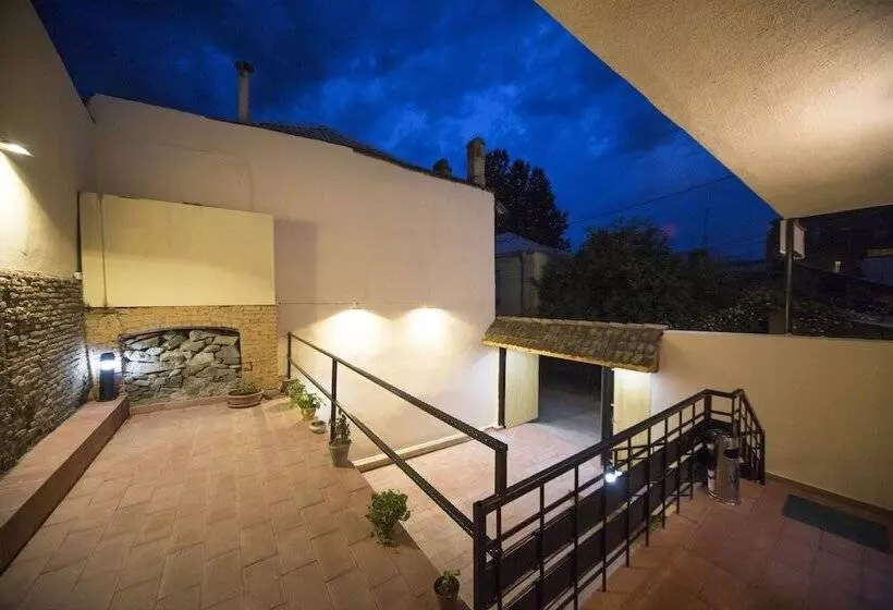 Fotos del hotel Log Inn Boutique:  24