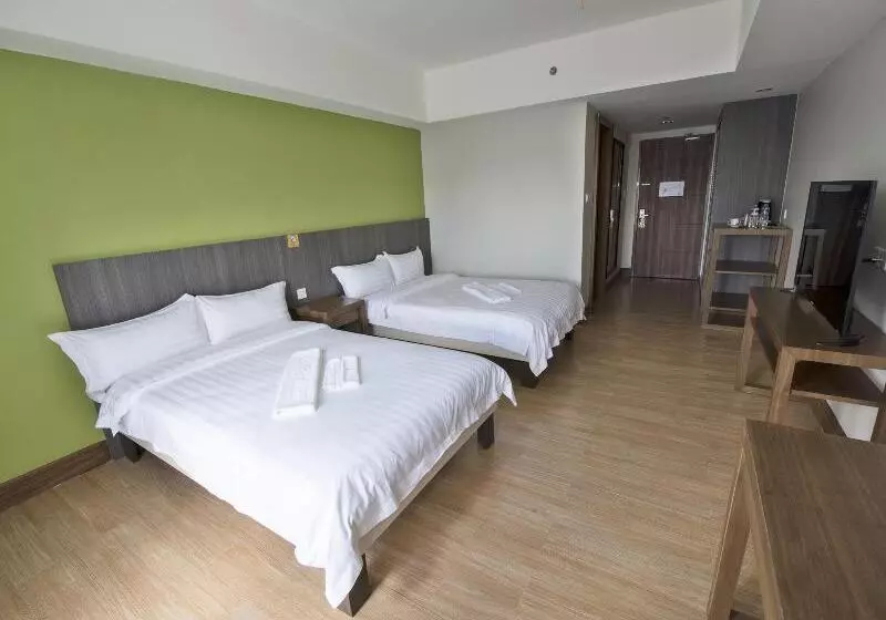 Fotos del hotel Newtown Plaza:  2