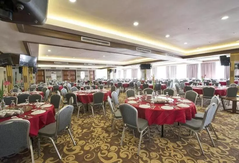 Fotos del hotel Newtown Plaza:  17