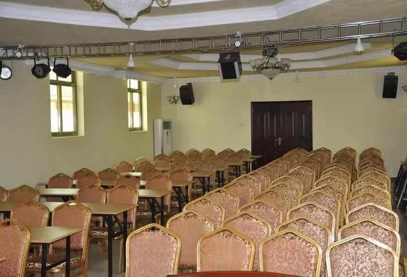 Fotos del hotel Biraj International Hotel:  6