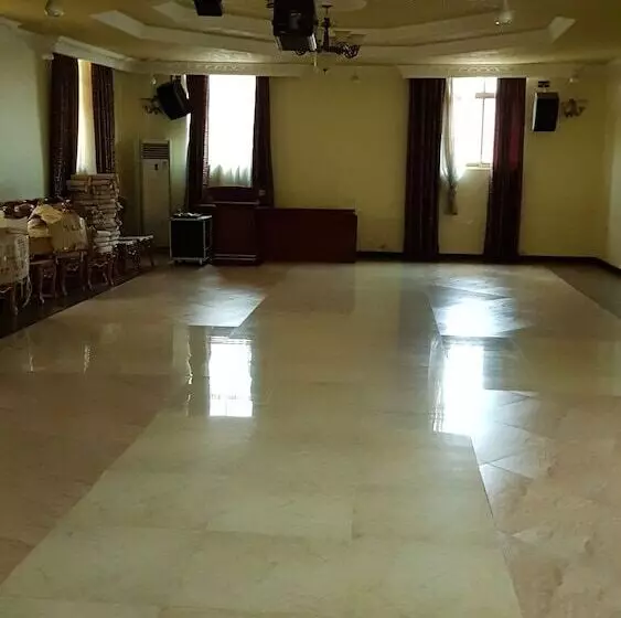 Fotos del hotel Biraj International Hotel:  3