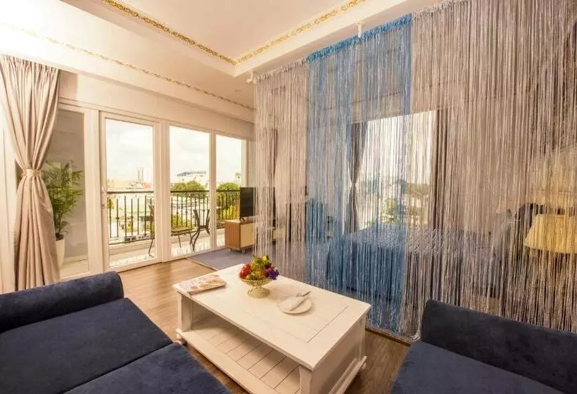 Fotos del hotel Golden Crown:  9