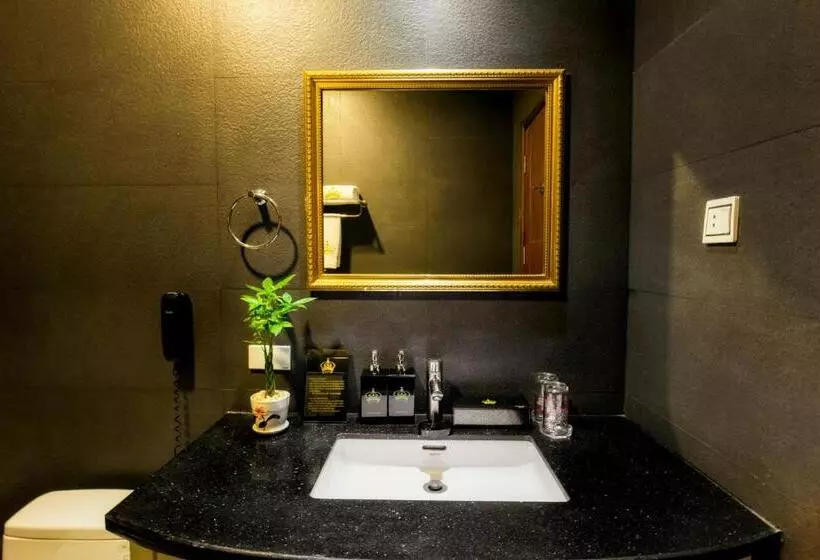 Fotos del hotel Golden Crown:  12