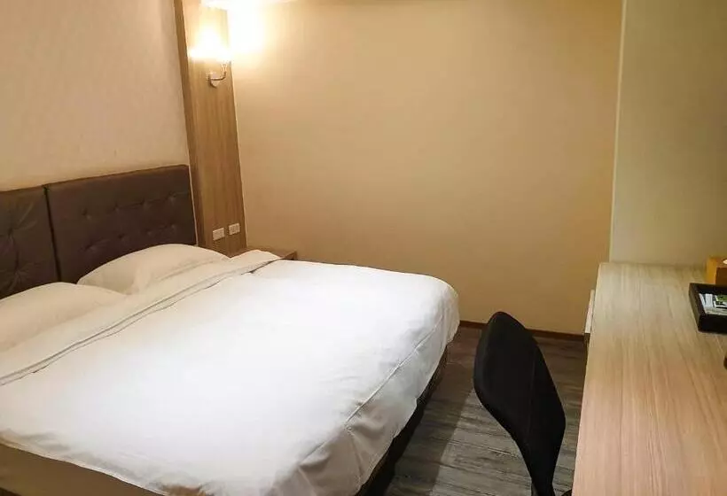 The Riverside Hotel International