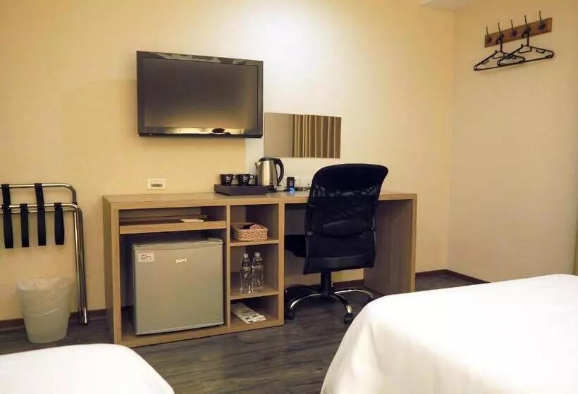 Fotos del hotel The Riverside Hotel International:  7