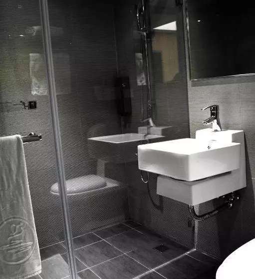 Fotos del hotel The Riverside Hotel International:  23