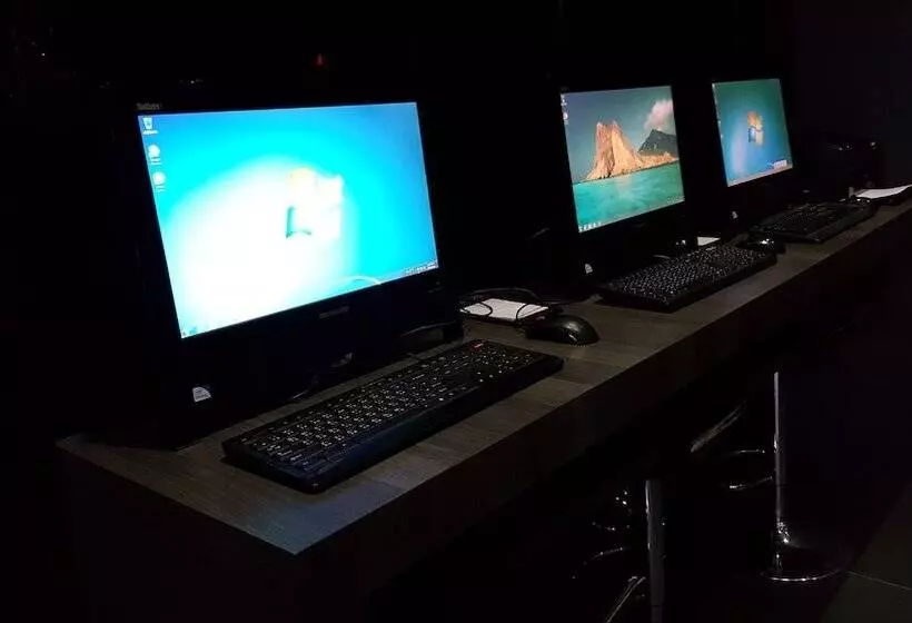 Fotos del hotel The Riverside Hotel International:  4