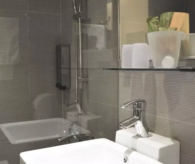 Fotos del hotel The Riverside Hotel International:  19