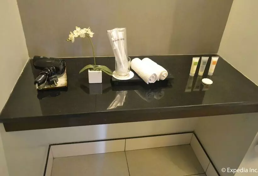 Fotos del hotel 8 Suites By Fat Jimmy's:  12