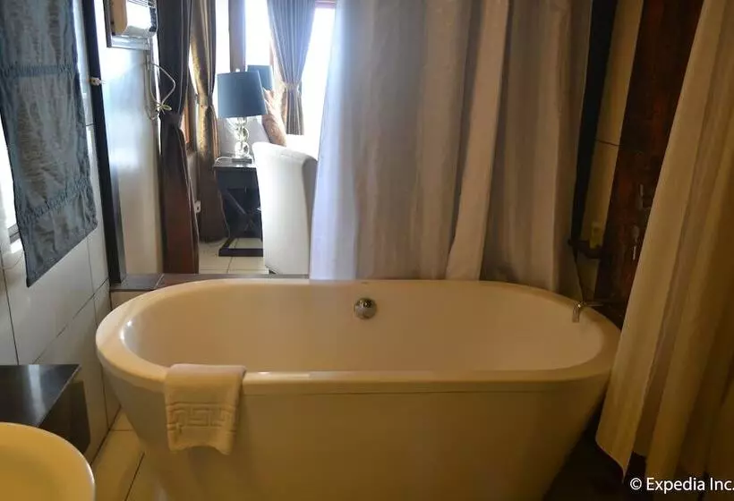 Fotos del hotel 8 Suites By Fat Jimmy's:  6