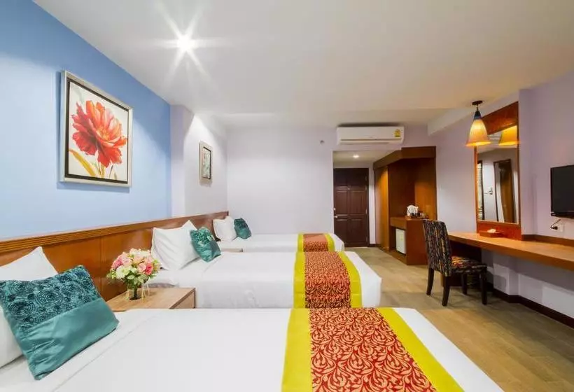 Fotos del hotel The Win Pattaya:  24