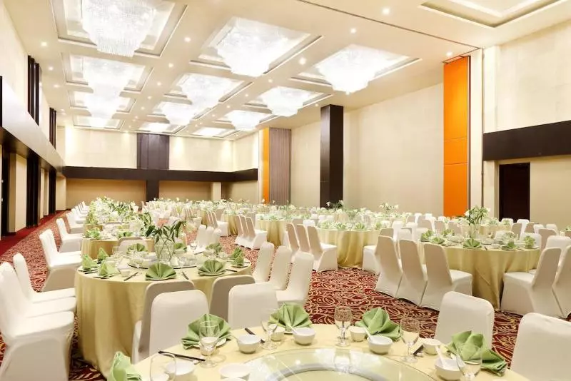 Fotos del hotel Santika Premiere Gubeng Surabaya:  9