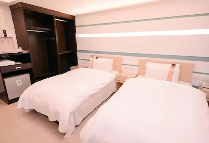 Fotos del hotel Kiwi Express Hotel  Kaohsiung Station:  18