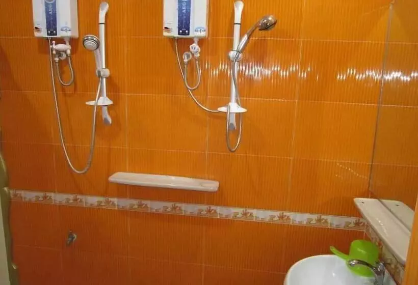 Fotos del hotel Golden Stallion Suites:  4