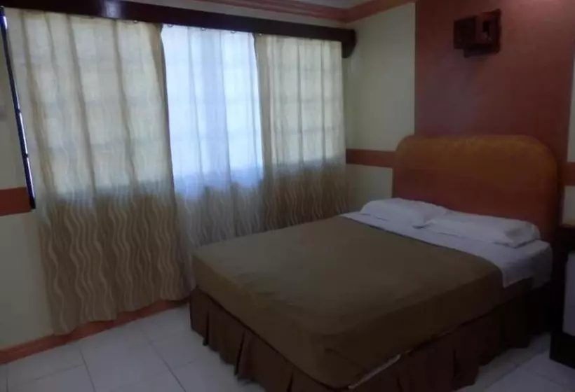 Fotos del hotel Golden Stallion Suites:  14