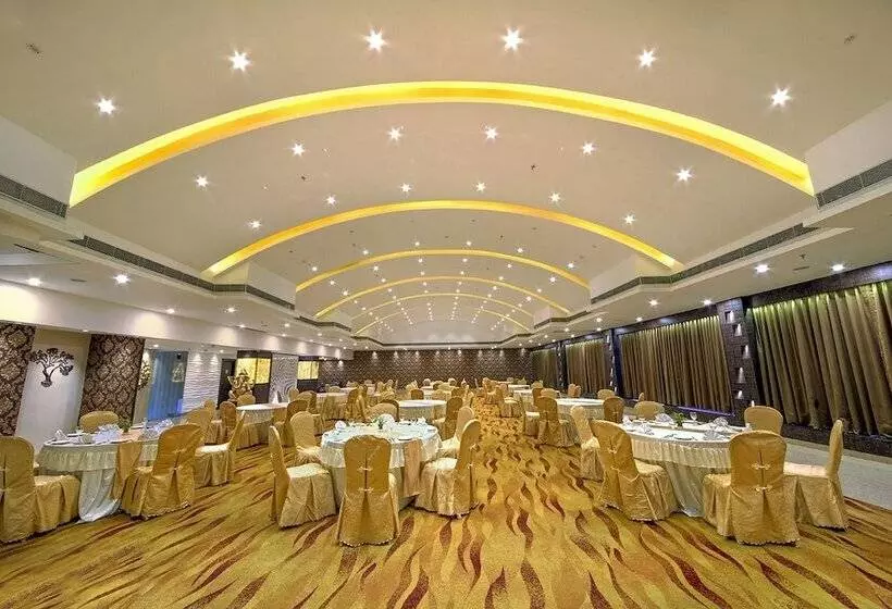 Fotos del hotel The Fern Residency Kolkata:  11