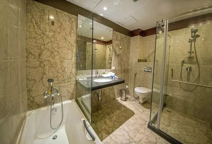 Fotos del hotel The Fern Residency Kolkata:  9