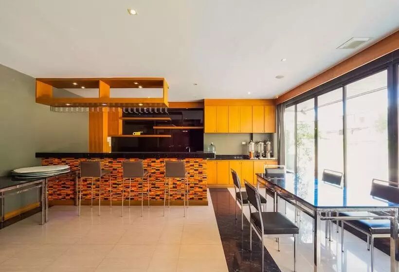 Fotos del hotel Capital O 1102 The Sp Boutique:  5