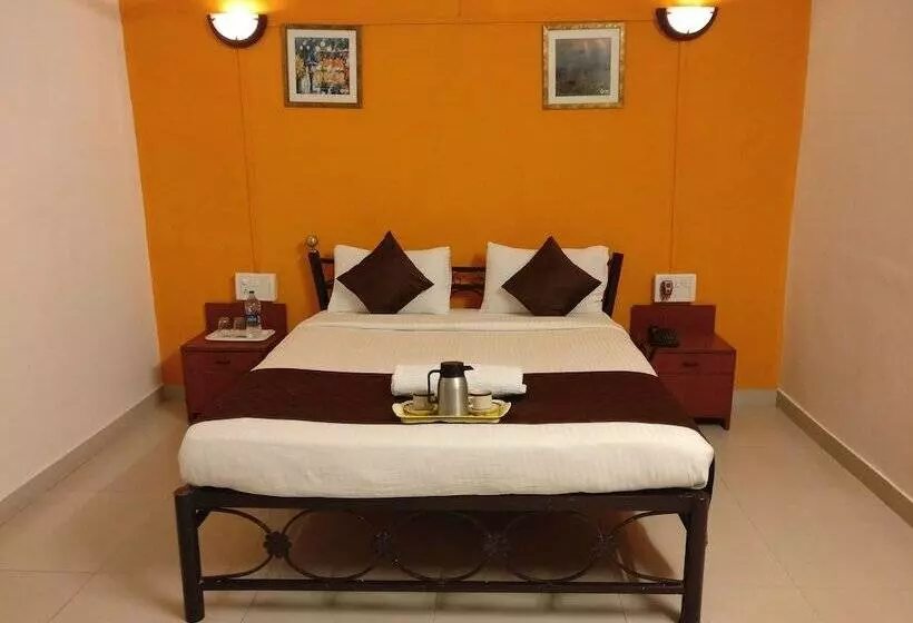 Fotos del hotel Hmr Royal Inn:  16