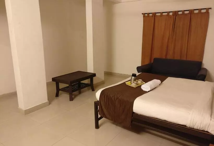 Fotos del hotel Hmr Royal Inn:  24