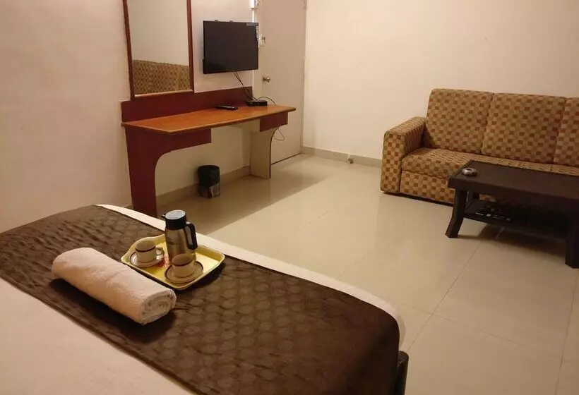 Fotos del hotel Hmr Royal Inn:  7