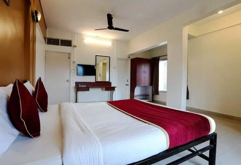 Fotos del hotel Hmr Royal Inn:  14