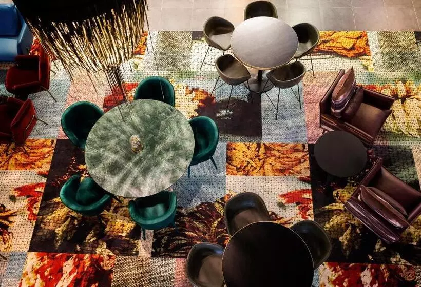 Fotos del hotel East Hotel And Apartments:  14