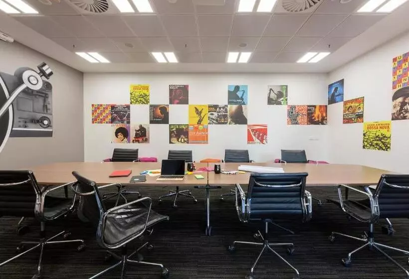 Fotos del hotel East Hotel And Apartments:  5