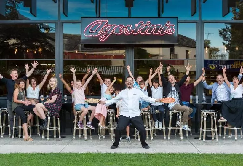 Fotos del hotel East Hotel And Apartments:  15