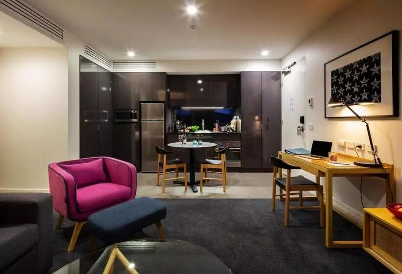 Fotos del hotel East Hotel And Apartments:  21