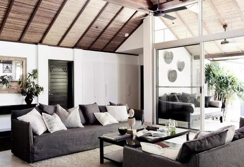 The Villas Of Byron