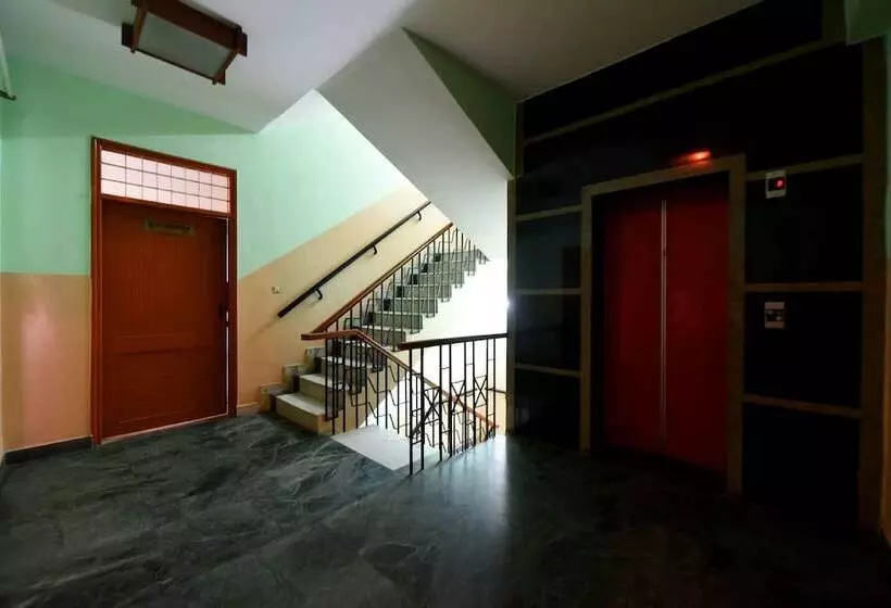 Fotos del hotel Collection O 2249  Blue Bird:  2