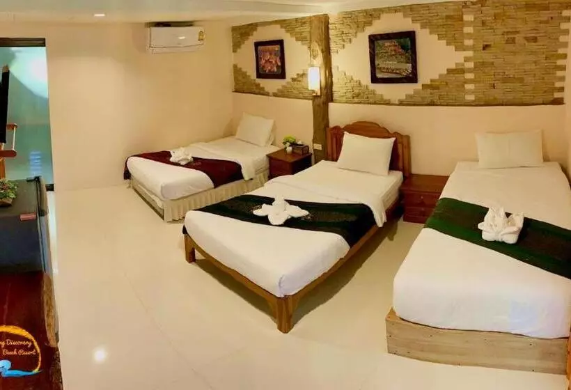 Fotos del hotel Naiyang Discovery Beach Resort:  16