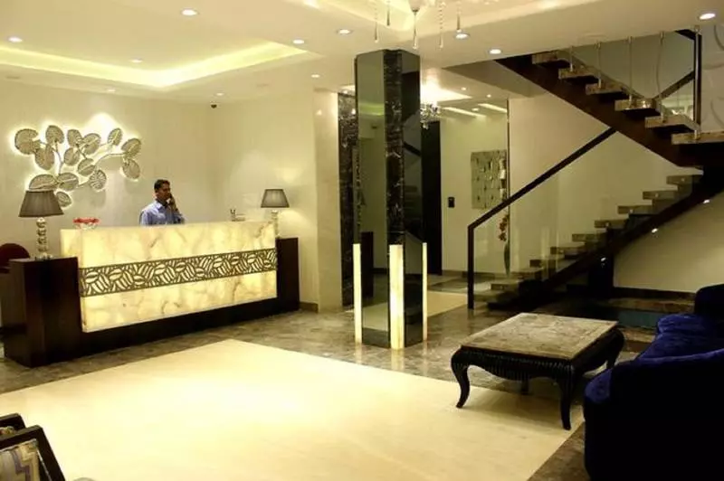 Fotos del hotel Edition O 30034 Flora Residency:  8