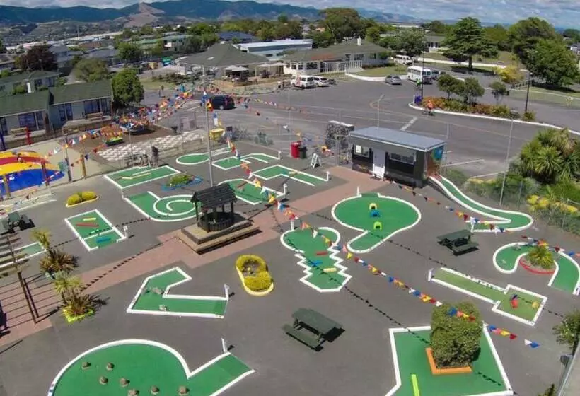 Tahuna Beach Kiwi Holiday Park & Motel